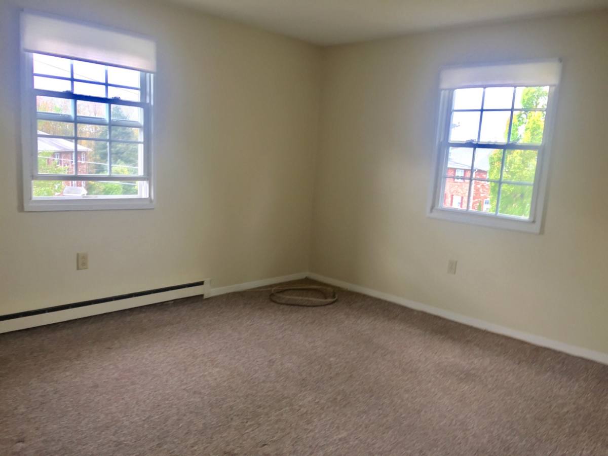 Apartment for rent at 28 Dinan Dr #11, Gardner, MA 01440