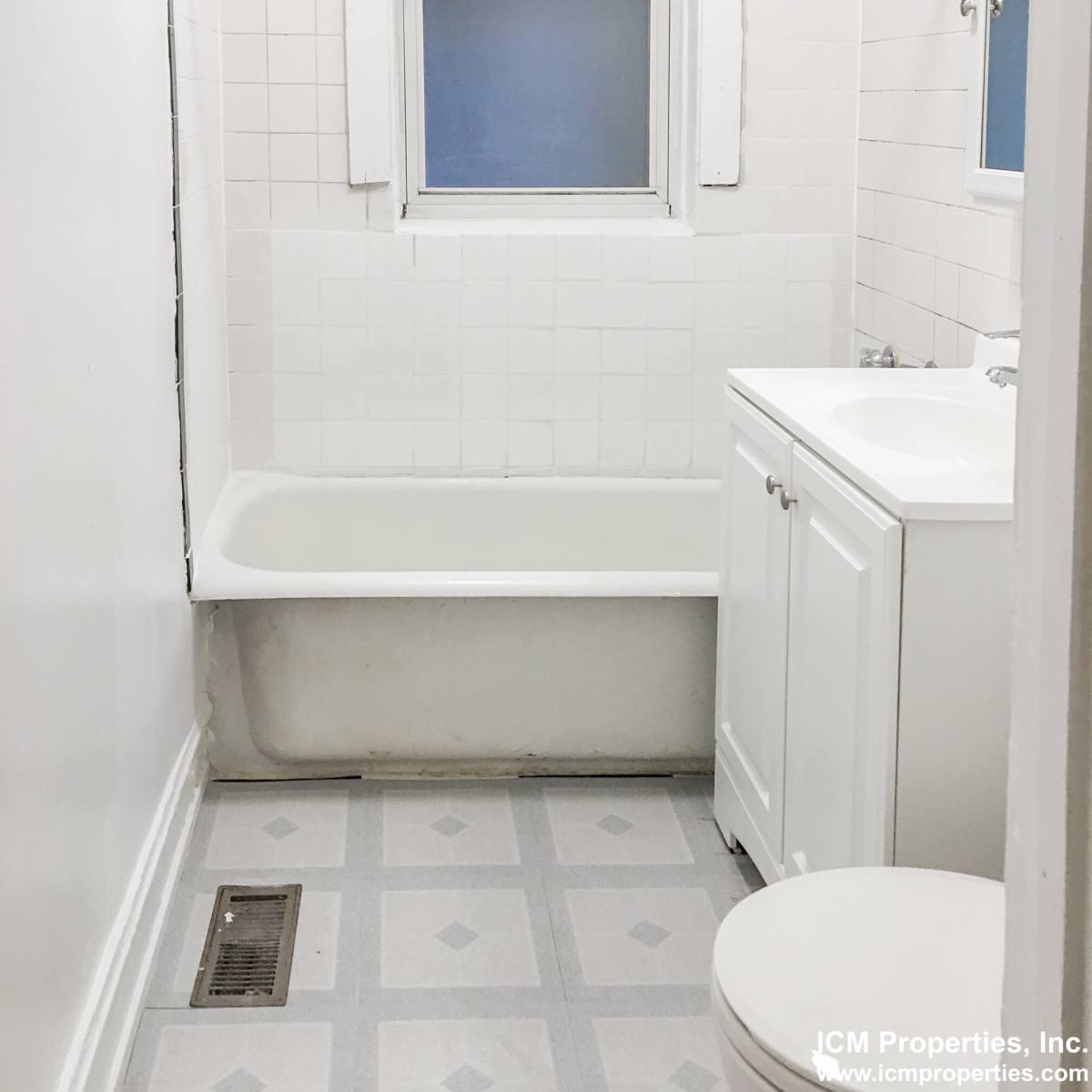 Apartment for rent at 5032 N Wolcott Ave #1, Chicago, IL 60640