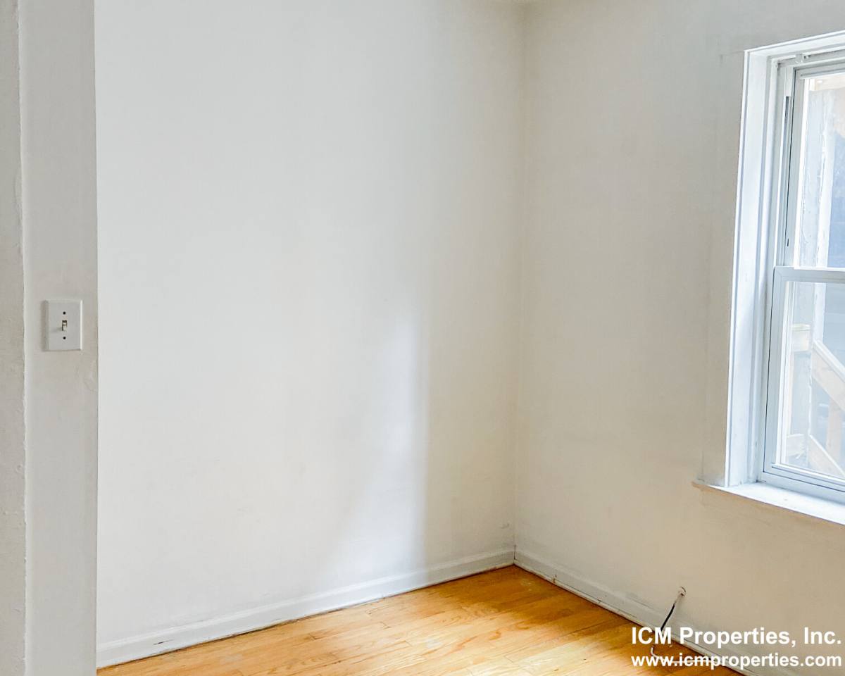 Apartment for rent at 5032 N Wolcott Ave #1, Chicago, IL 60640