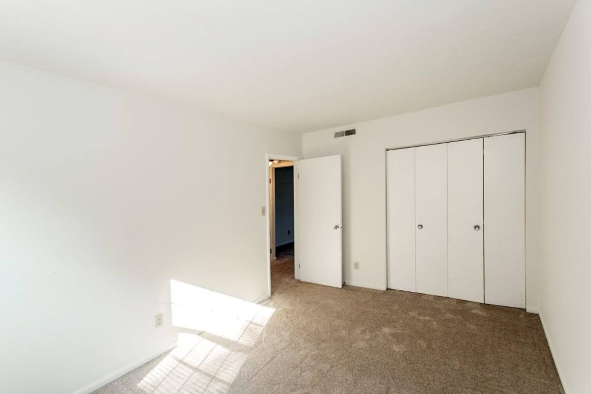 Apartment for rent at 400 Hiawatha, La Porte, IN 46350