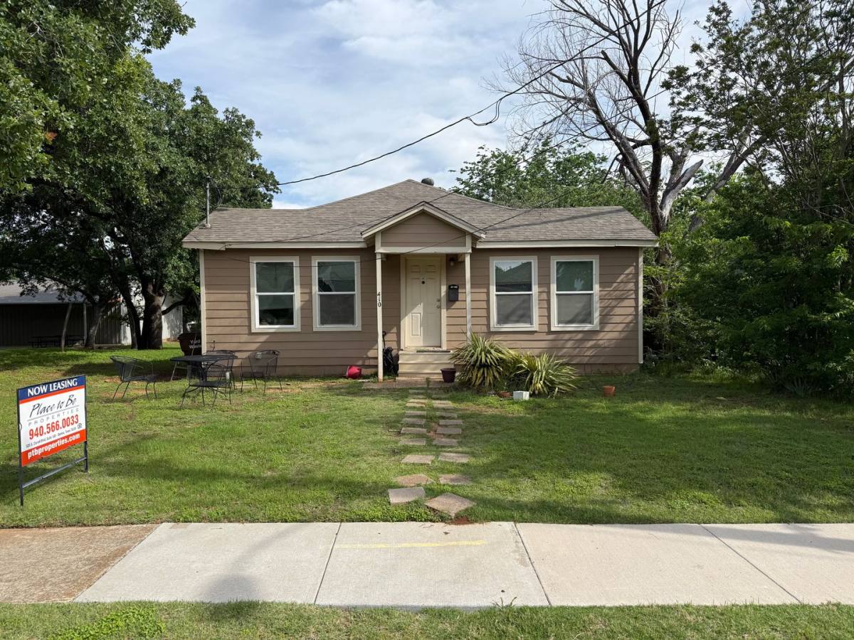 House for rent at 410 W Highland St, Denton, TX 76201