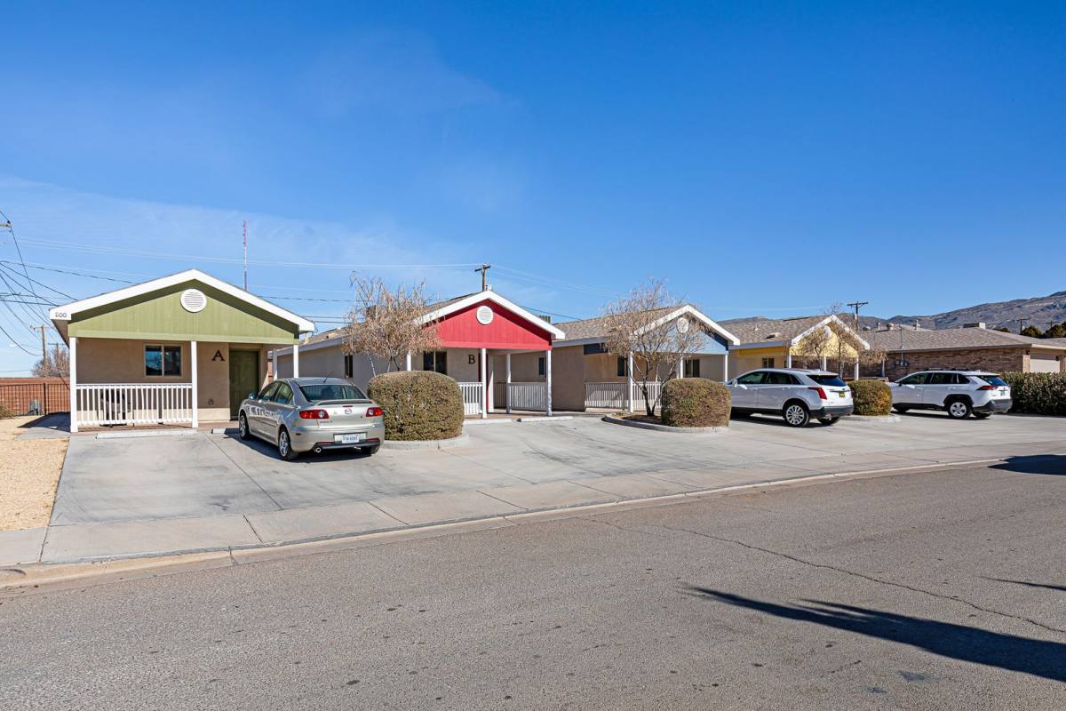 Apartment for rent at 800 Sherwood Dr, Alamogordo, NM 88310