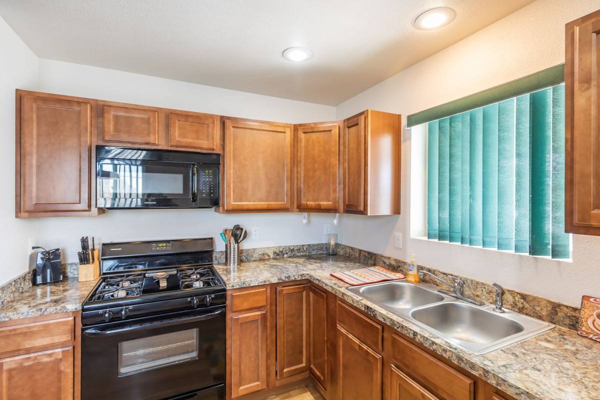 Apartment for rent at 800 Sherwood Dr, Alamogordo, NM 88310