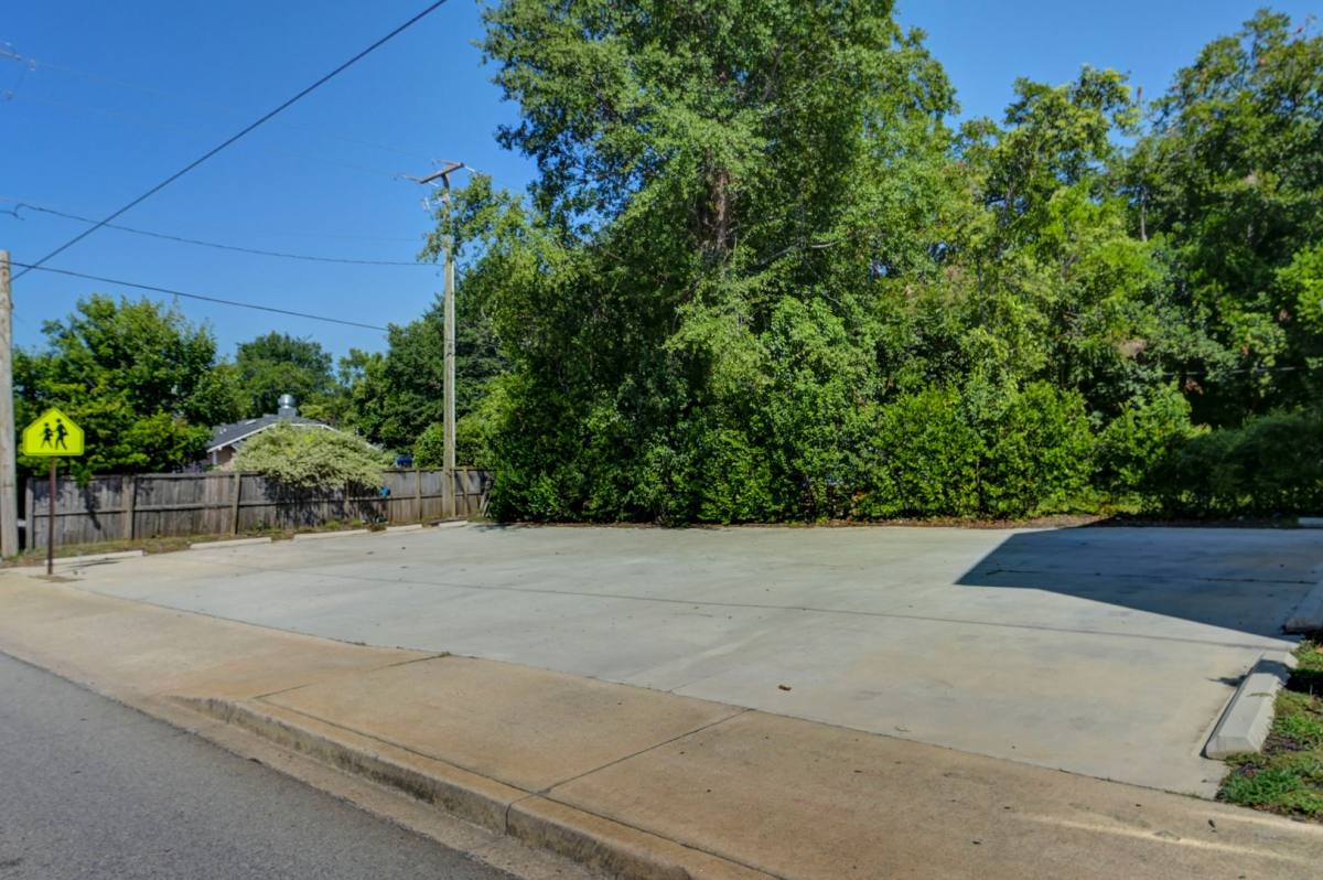 Townhouse for rent at 2035 Rosewood Dr, Columbia, SC 29205