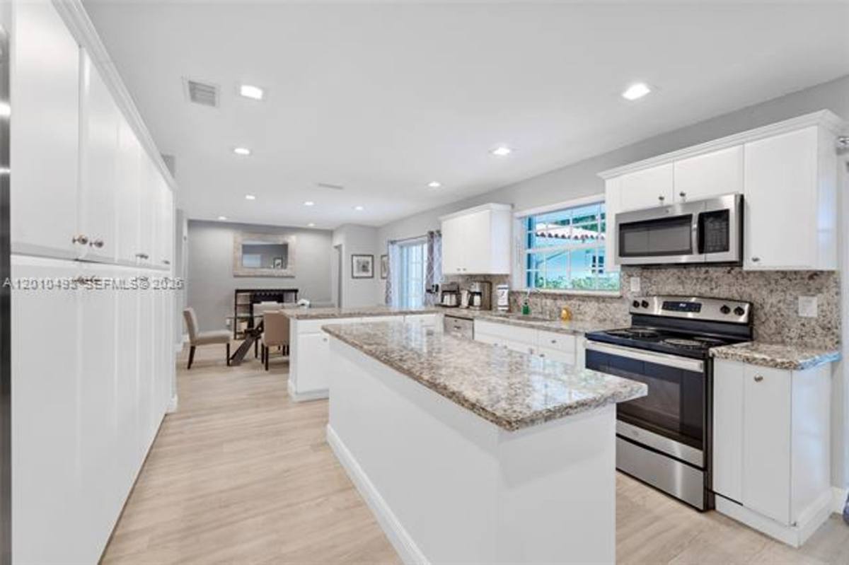 House for rent at 7711 Coquina Dr, Miami Beach, FL 33141