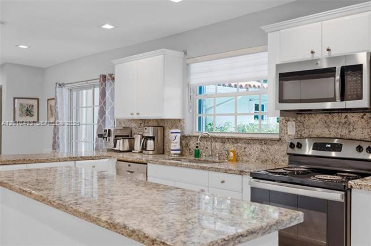 House for rent at 7711 Coquina Dr, Miami Beach, FL 33141