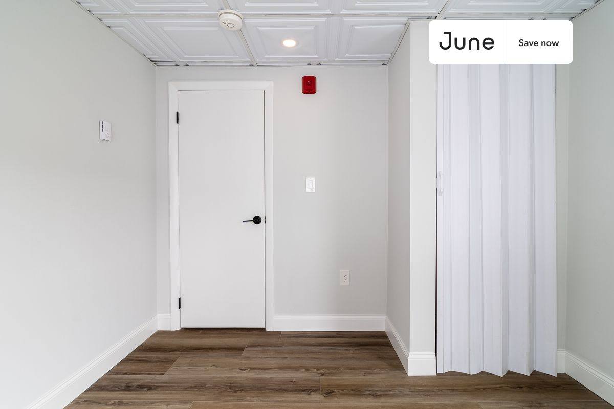 Apartment for rent at 102 Cross St #A, Somerville, MA 02145