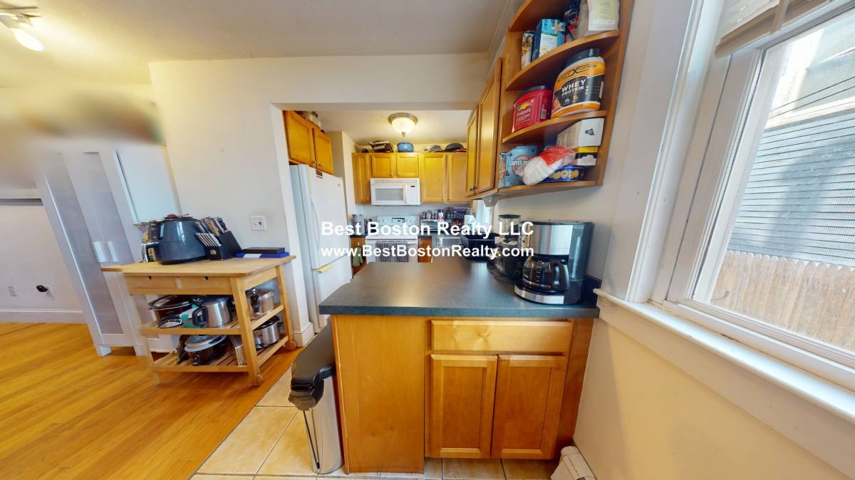 Apartment for rent at 389 Highland Ave #1, Somerville, MA 02144