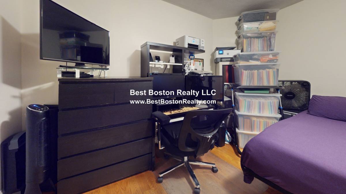 Apartment for rent at 389 Highland Ave #1, Somerville, MA 02144