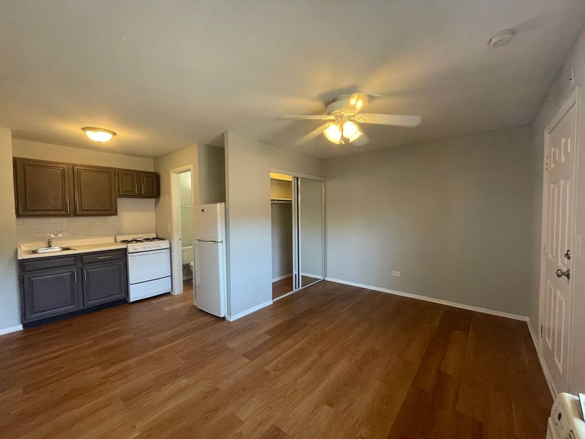 Apartment for rent at 4541 N Beacon St #3F, Chicago, IL 60640