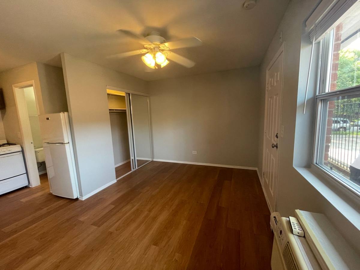 Apartment for rent at 4541 N Beacon St #3F, Chicago, IL 60640