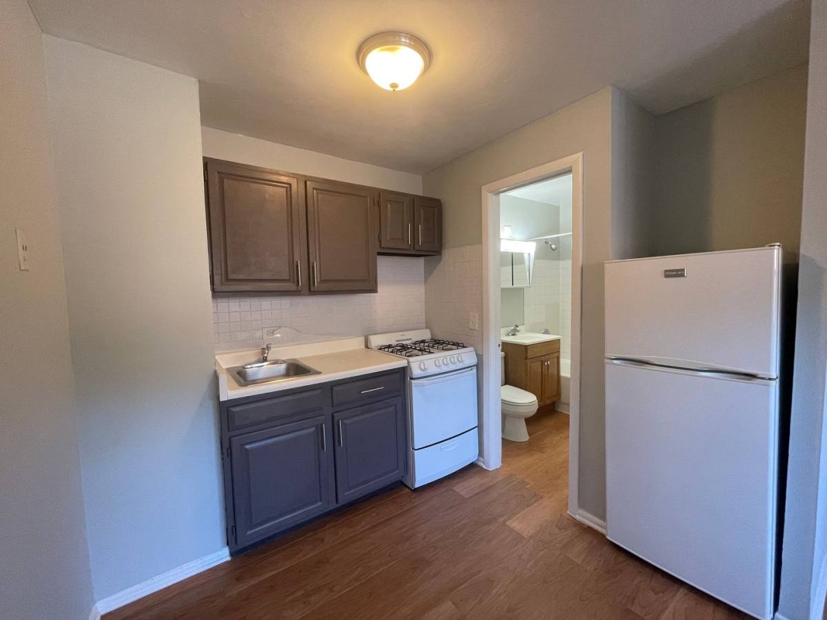 Apartment for rent at 4541 N Beacon St #3F, Chicago, IL 60640