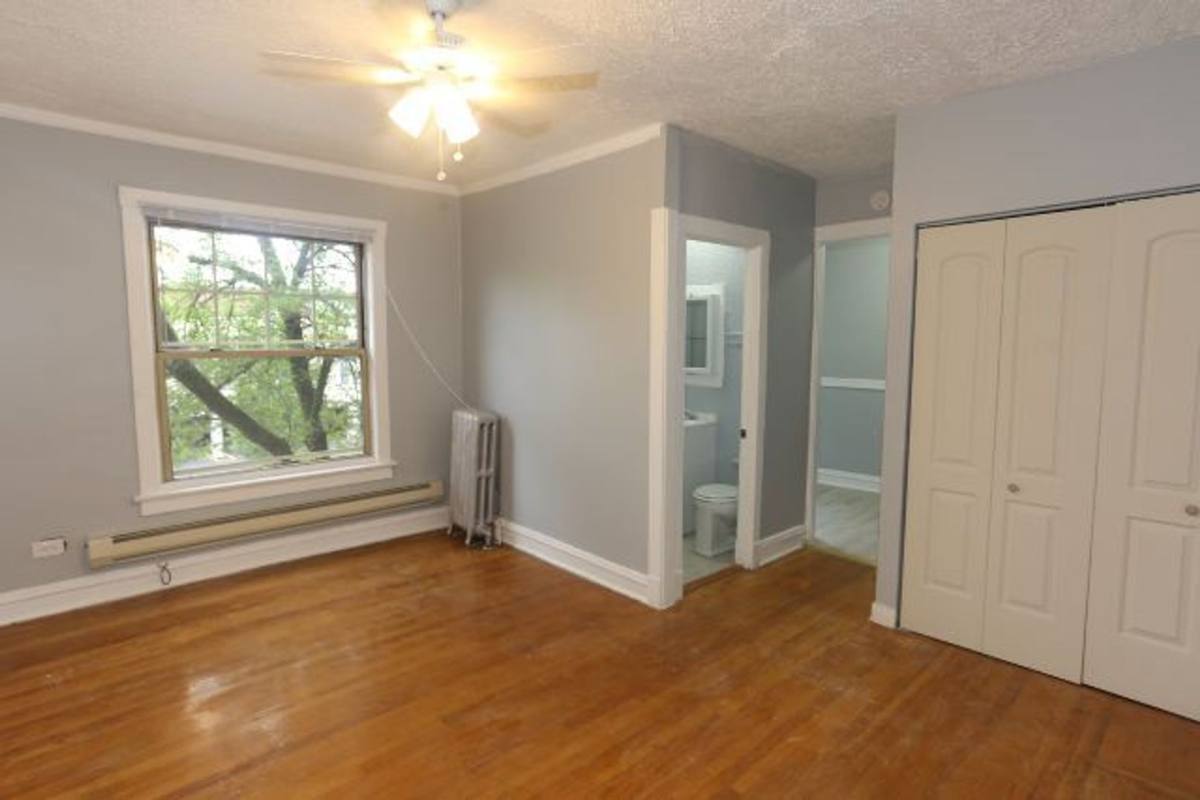 Apartment for rent at 3267 W Wrightwood Ave #3Y, Chicago, IL 60647