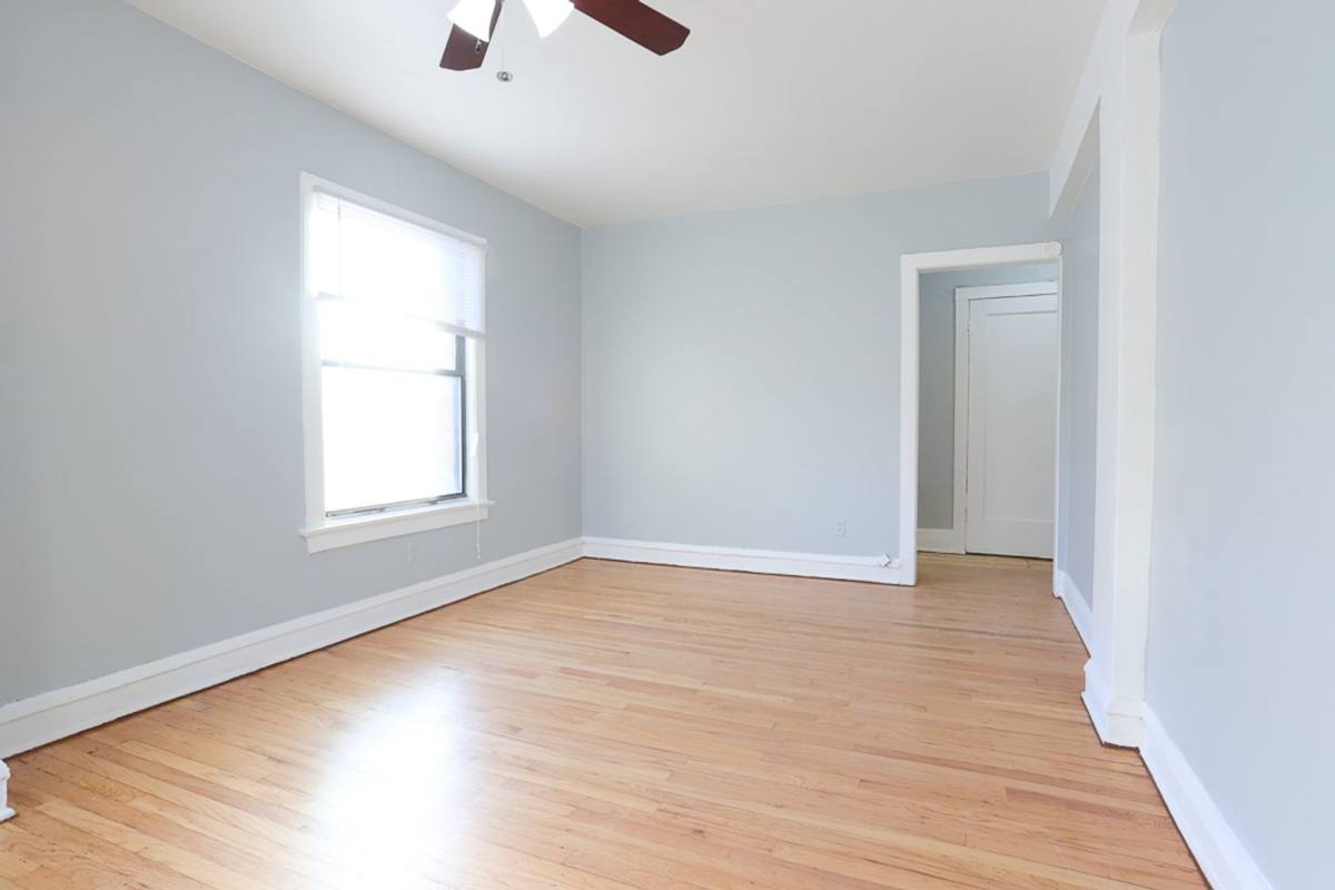 Apartment for rent at 4604 N Beacon #2D, Chicago, IL 60640