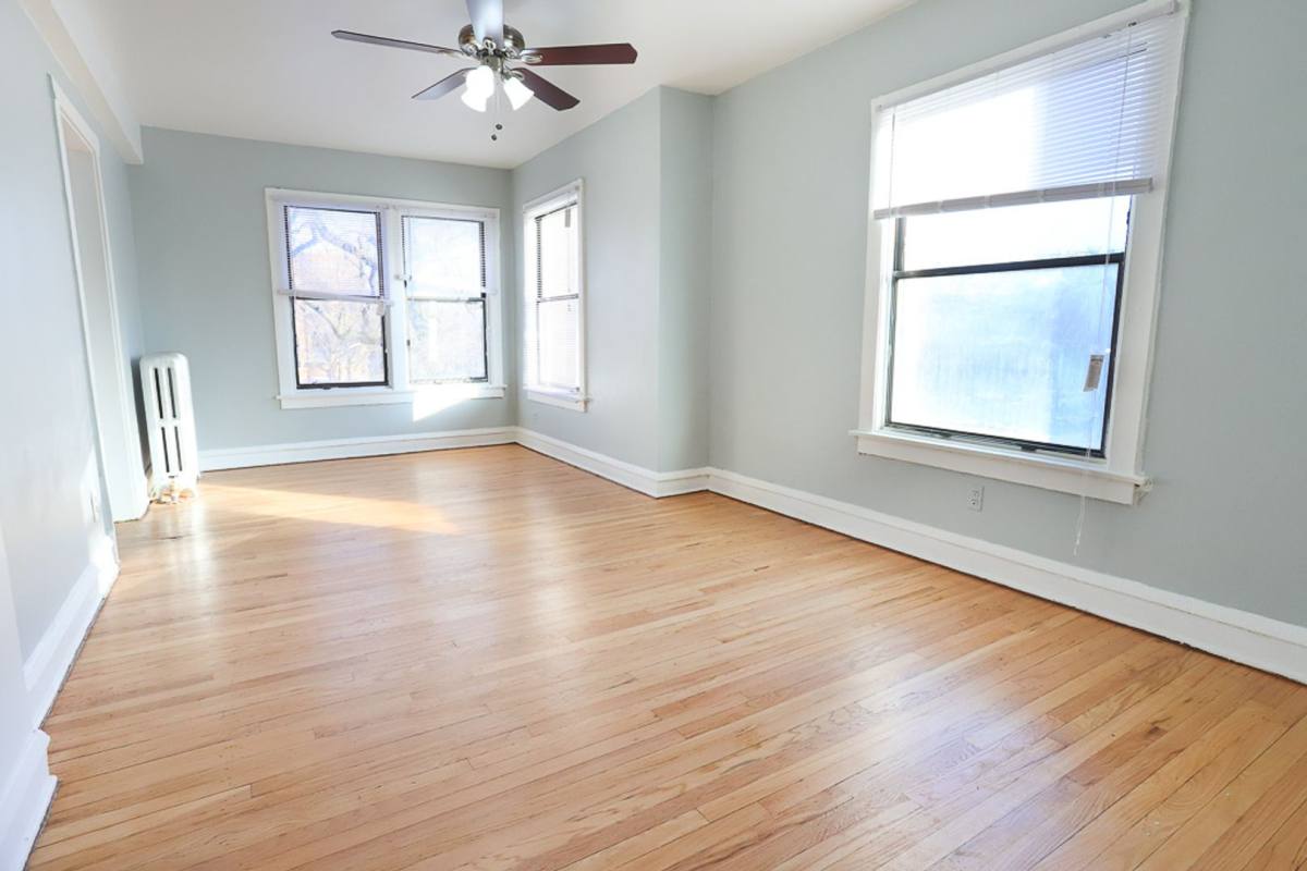 Apartment for rent at 4604 N Beacon #2D, Chicago, IL 60640