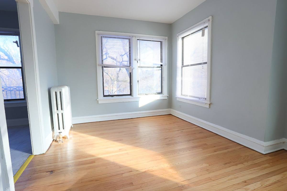 Apartment for rent at 4604 N Beacon #2D, Chicago, IL 60640