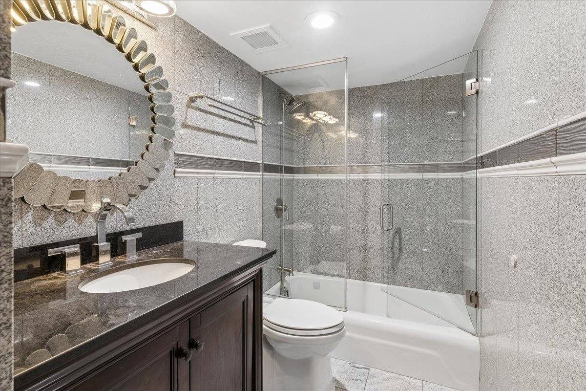 Apartment for rent at 175 E Delaware Place #8304, Chicago, IL 60611