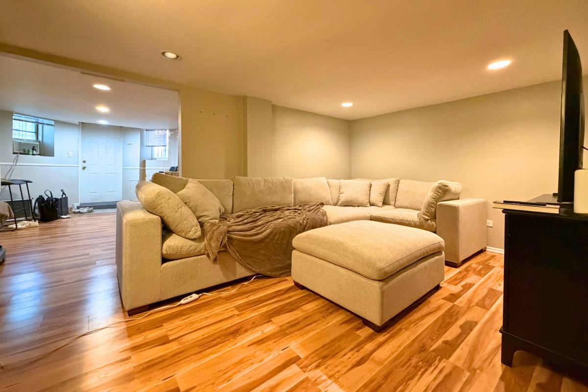 Apartment for rent at 2631 N Sheffield Ave #G, Chicago, IL 60614