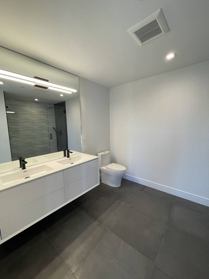 Apartment for rent at 719 N Elizabeth St #3S, Chicago, IL 60642