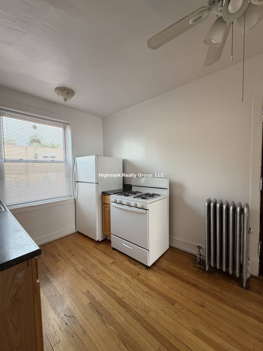 Apartment for rent at 2344 W Touhy #3D, Chicago, IL 60645