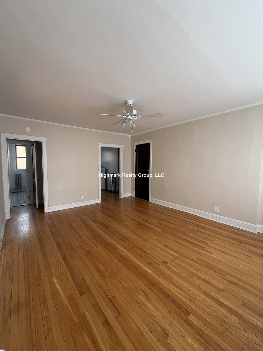 Apartment for rent at 2344 W Touhy #3D, Chicago, IL 60645