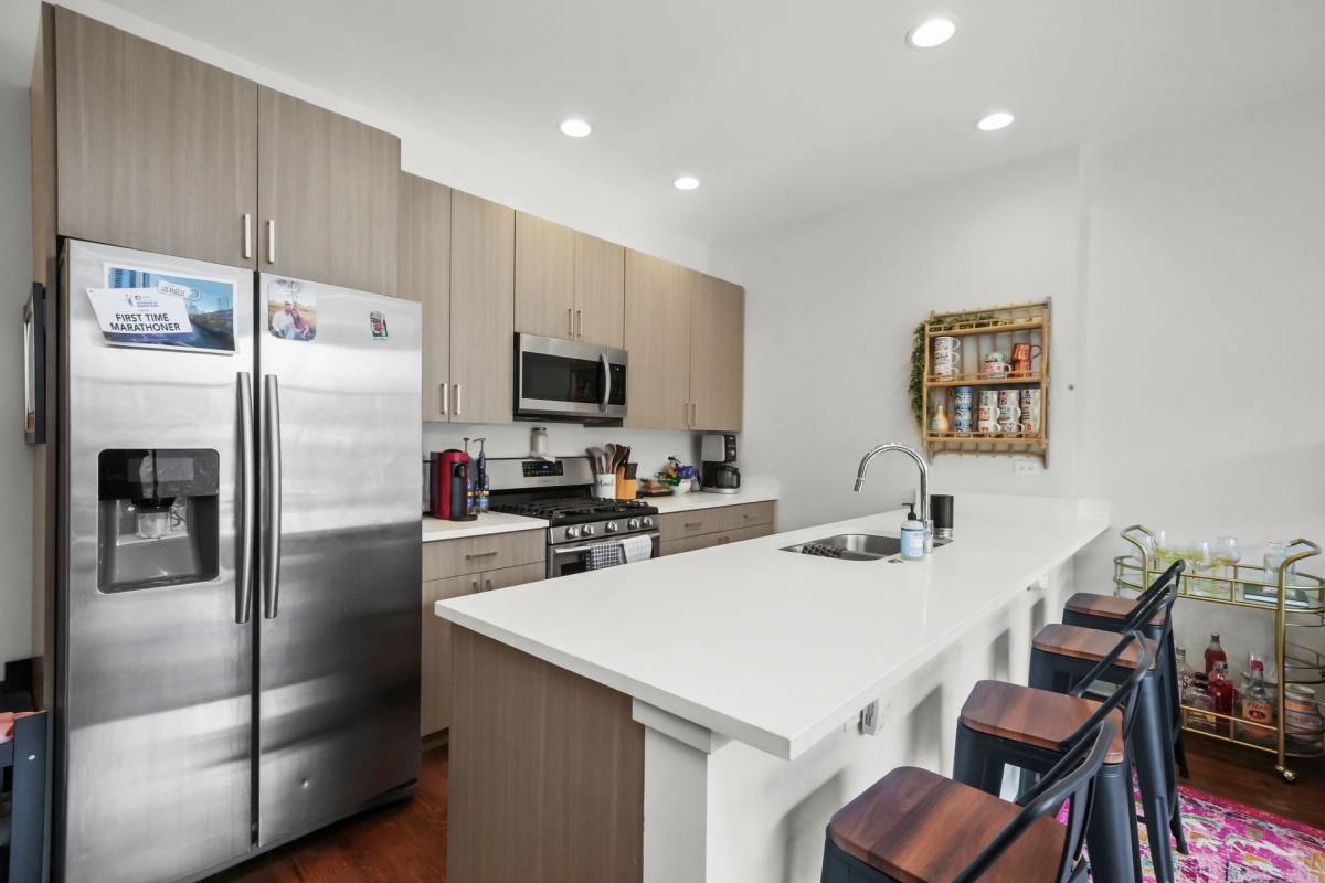 Apartment for rent at 832 W Erie St #2W, Chicago, IL 60642