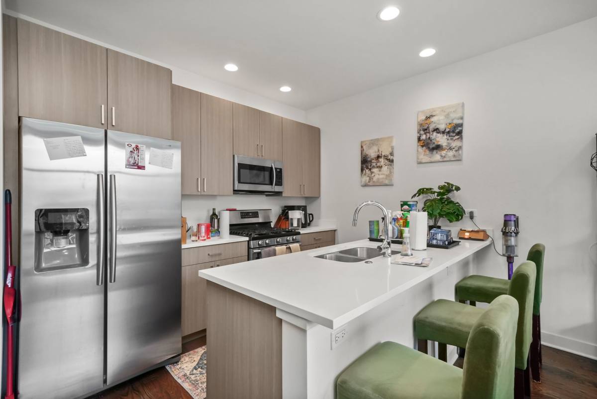 Apartment for rent at 832 W Erie St #2W, Chicago, IL 60642