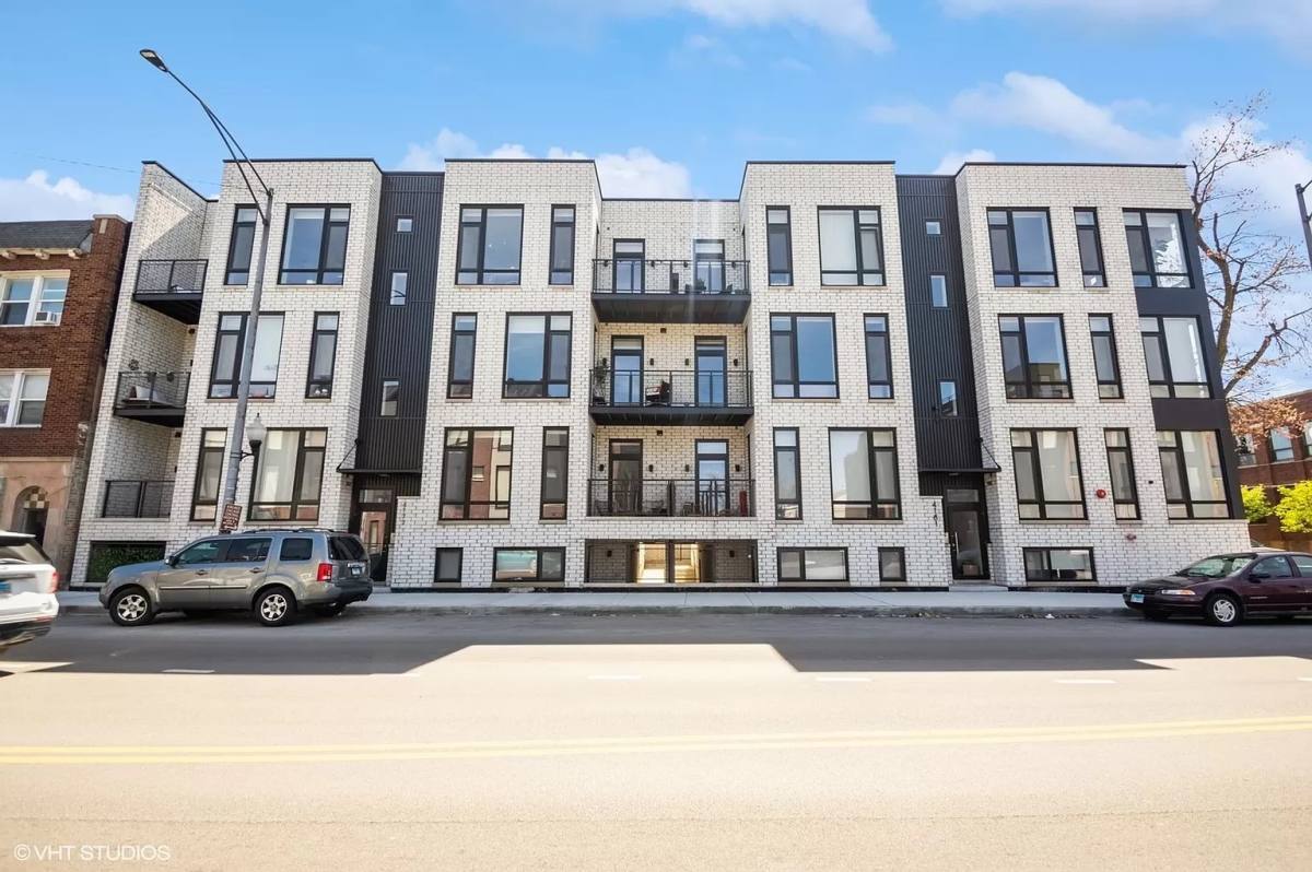 Apartment for rent at 3153 N Tripp Ave #305, Chicago, IL 60641