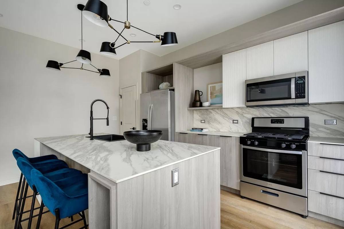 Apartment for rent at 3153 N Tripp Ave #305, Chicago, IL 60641