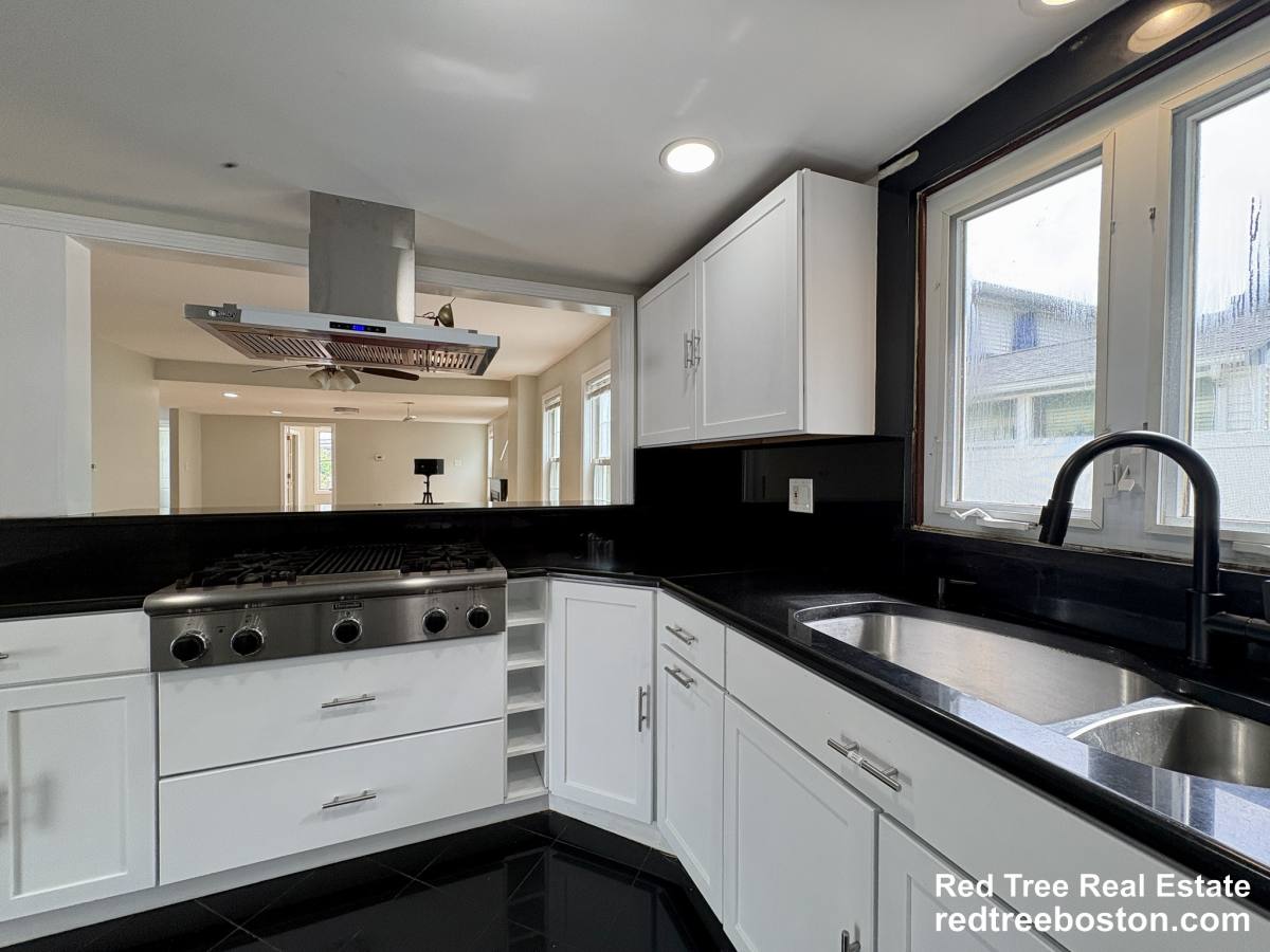 Apartment for rent at 1318 Salem St, Malden, MA 02148