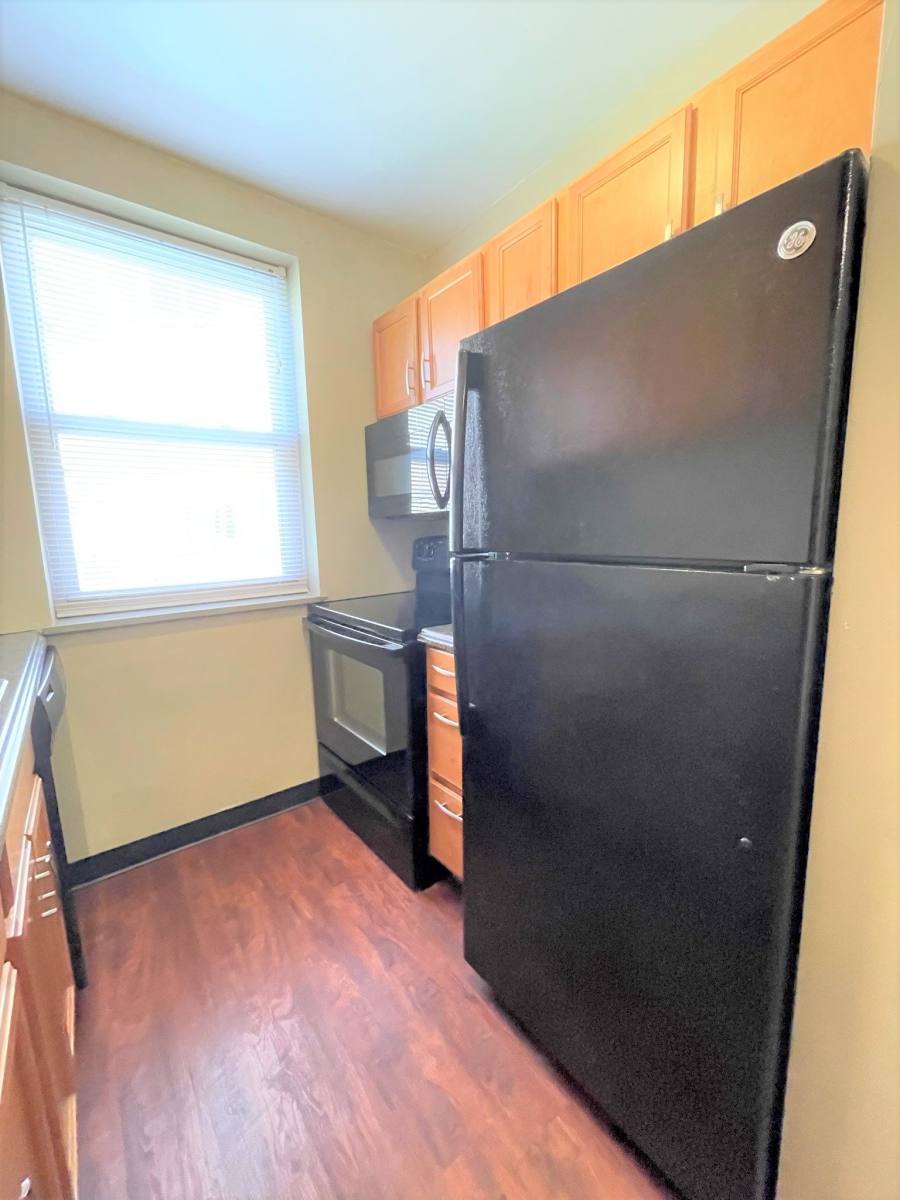 Apartment for rent at 5712 Phillips Ave #B9, Pittsburgh, PA 15217