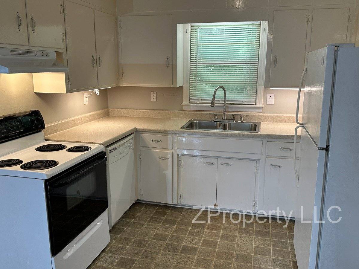 House for rent at 4810 Lumary Circle NW, Huntsville, AL 35810