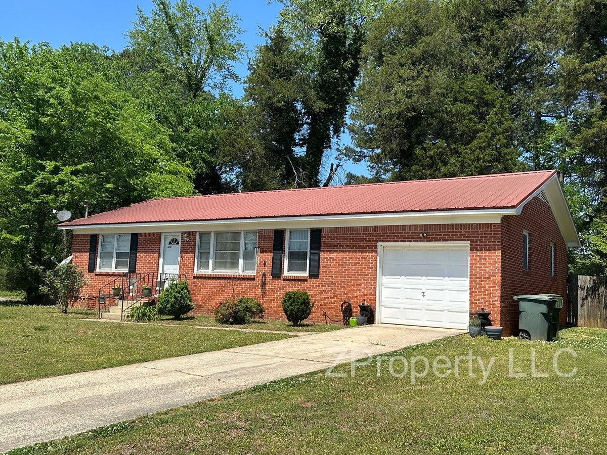 House for rent at 4810 Lumary Circle NW, Huntsville, AL 35810