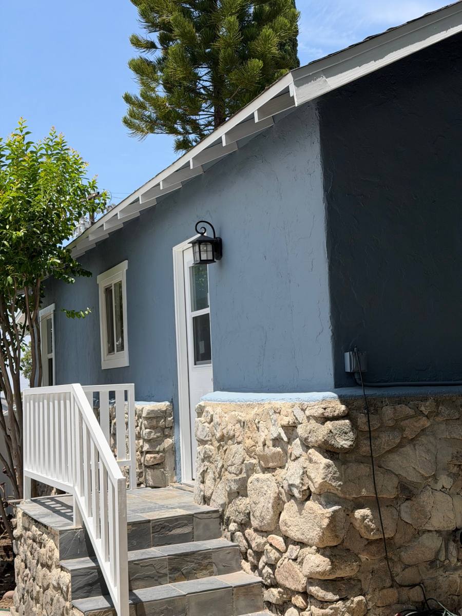 House for rent at 10318 Silverton Ave, Tujunga, CA 91042