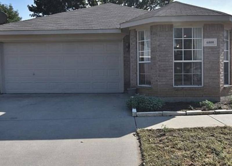 House for rent at 6800 Beaty St, Fort Worth, TX 76112