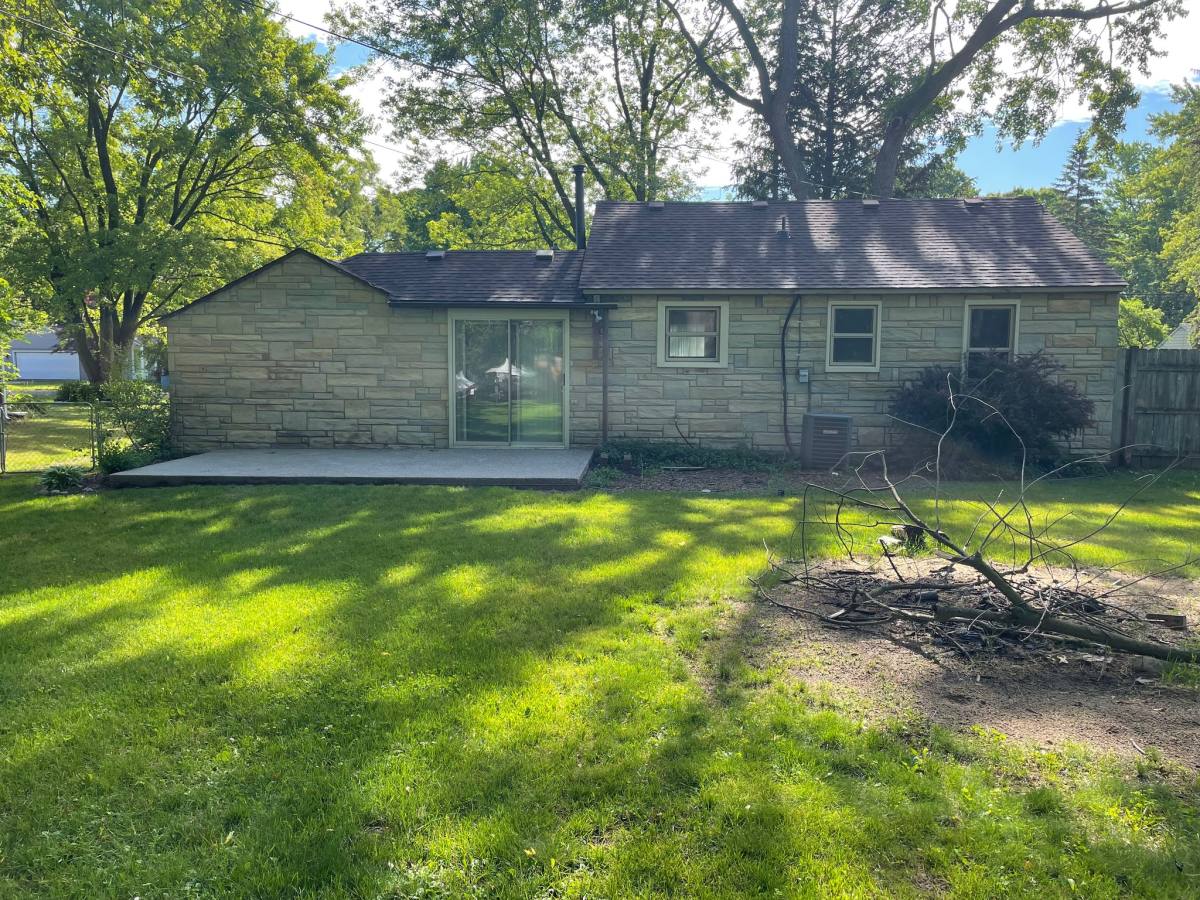 House for rent at 1643 Alma Ave, Waterford, MI 48327