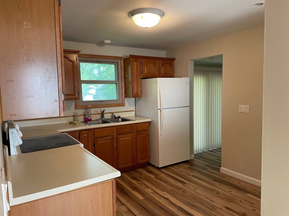 House for rent at 1643 Alma Ave, Waterford, MI 48327