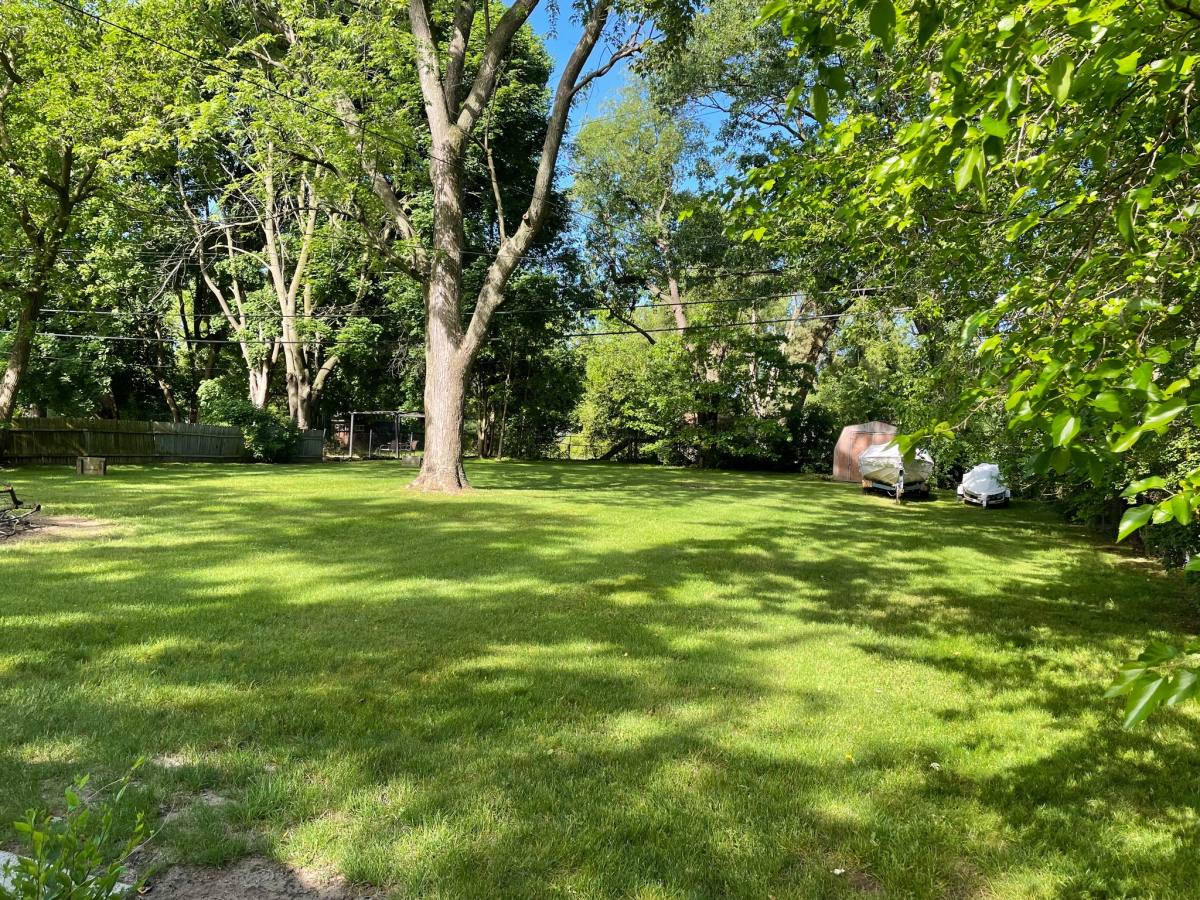 House for rent at 1643 Alma Ave, Waterford, MI 48327