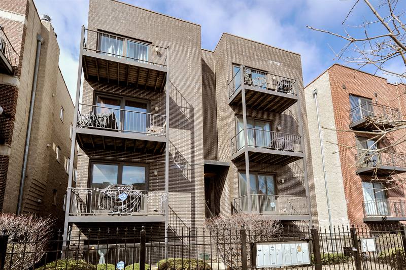 Condo for rent at 4418 S Indiana #1S, Chicago, IL 60637