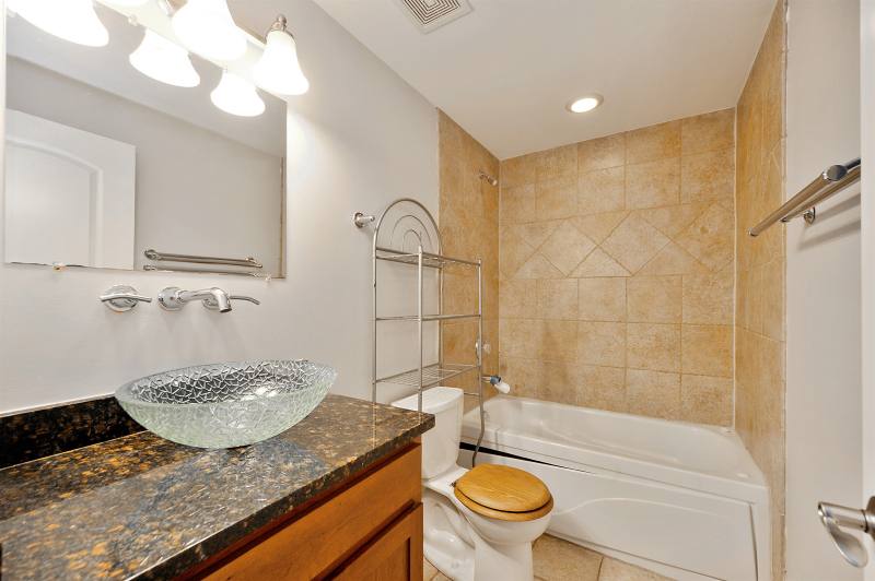 Condo for rent at 4418 S Indiana #1S, Chicago, IL 60637