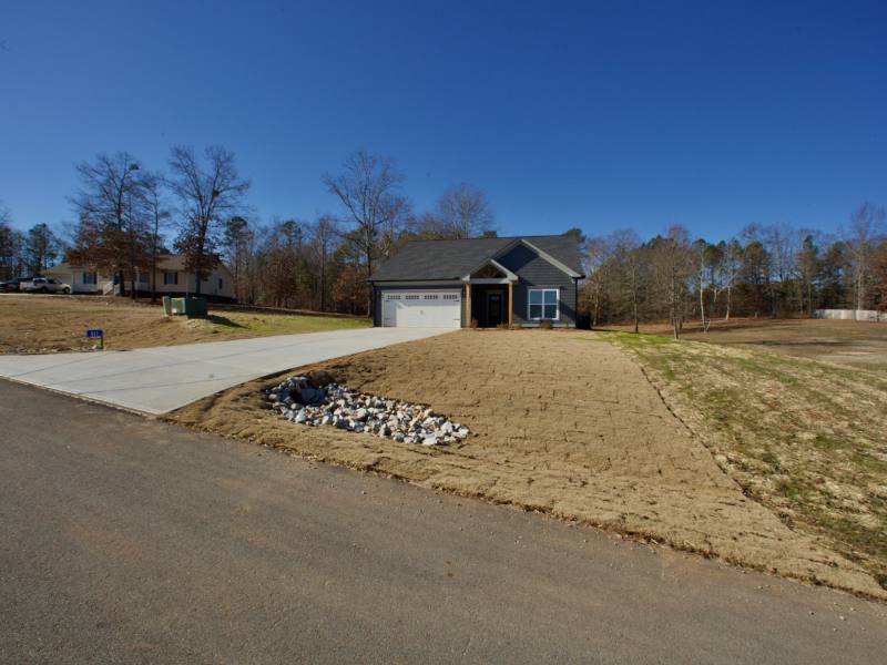 House for rent at 511 N Point Circle, Hartwell, GA 30643