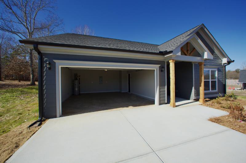 House for rent at 511 N Point Circle, Hartwell, GA 30643