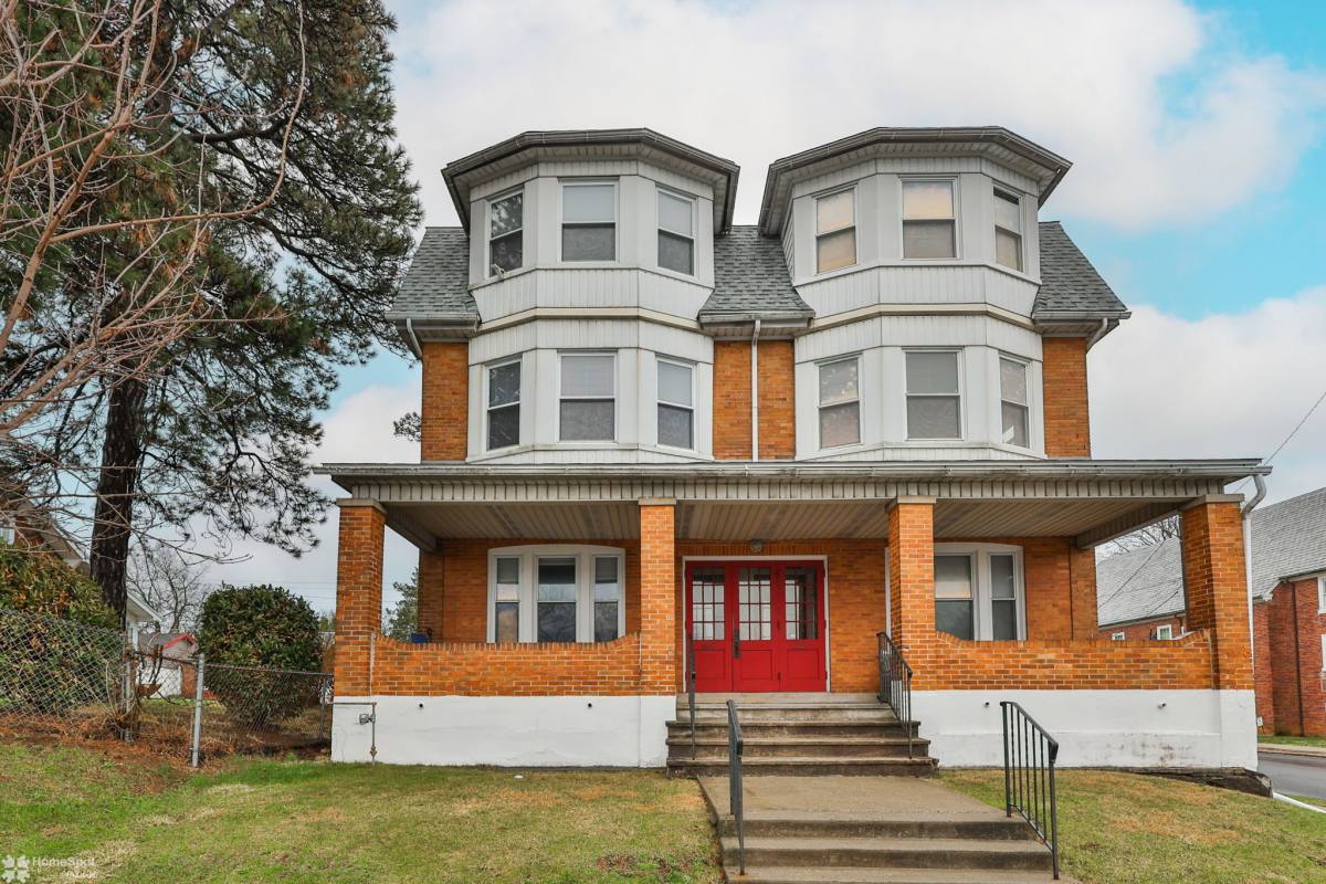 Apartment for rent at 1629 W Broad St - 2nd Floor, Bethlehem, PA 18018