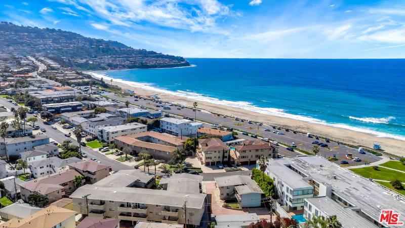 Apartment for rent at 110 Paseo De La Concha #D, Redondo Beach, CA 90277