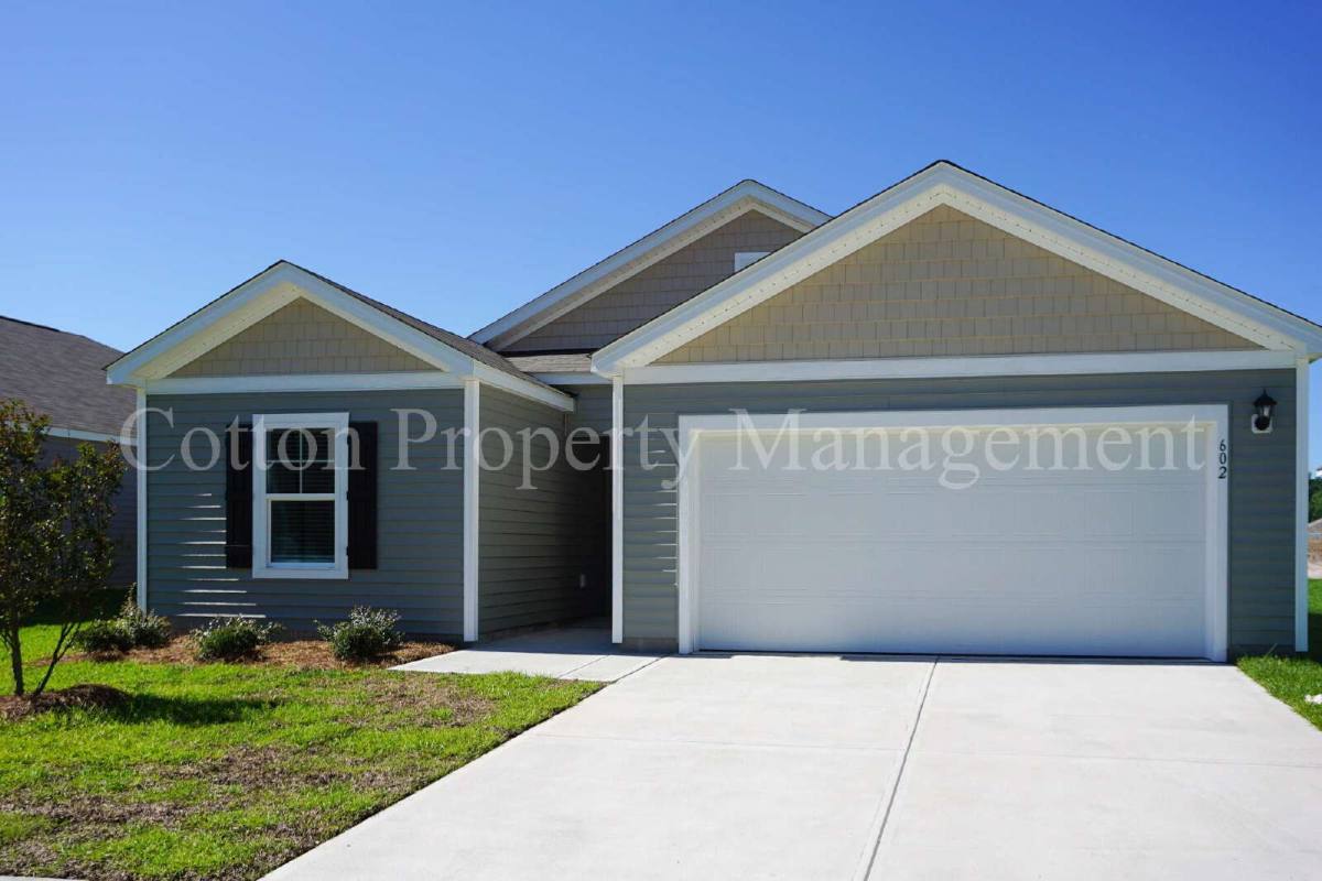 House for rent at 602 Draymore Dr NE, Leland, NC 28451