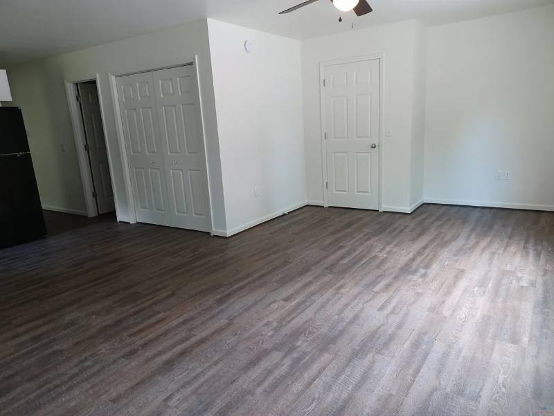 Townhouse for rent at 400 W Benton St, Green Ridge, MO 65332