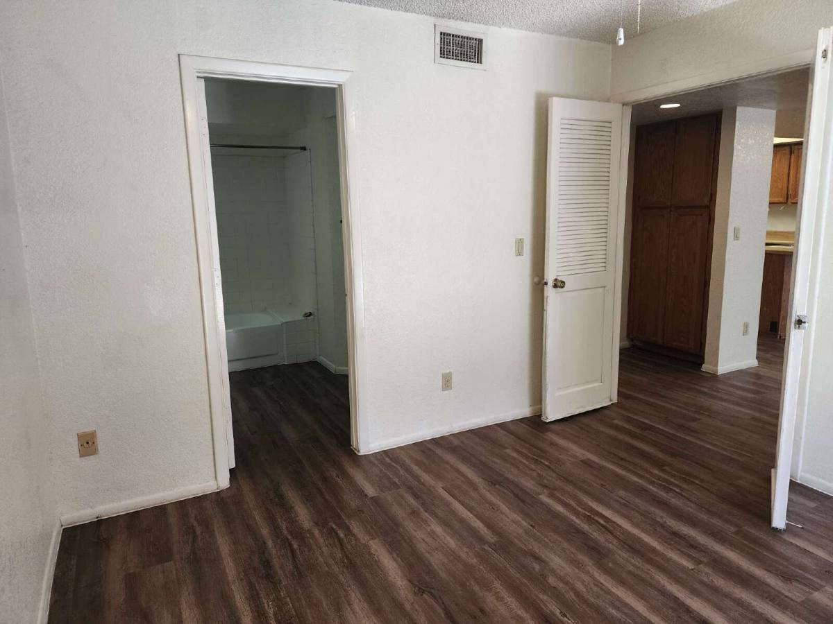 Townhouse for rent at 819 N College Ave #G-112, Tempe, AZ 85281