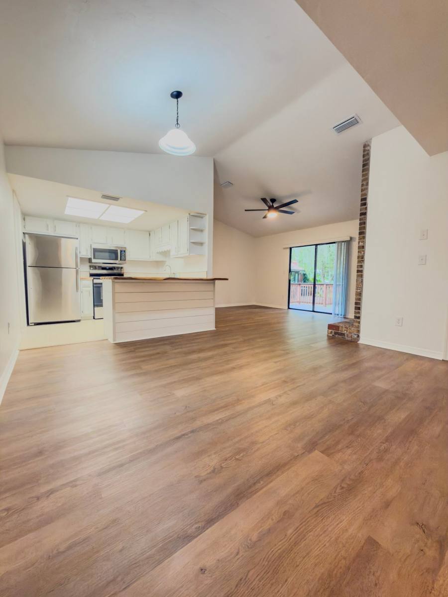 Townhouse for rent at 1815 NW 41st Ave, Gainesville, FL 32605