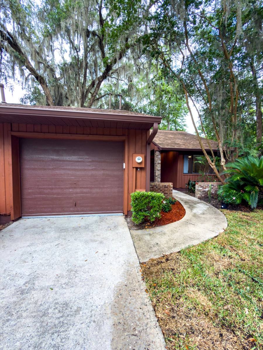 Townhouse for rent at 1815 NW 41st Ave, Gainesville, FL 32605