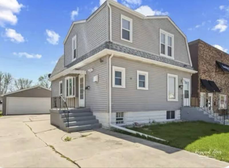 Apartment for rent at 922 W Broadway St - 2nd Floor, Bradley, IL 60915